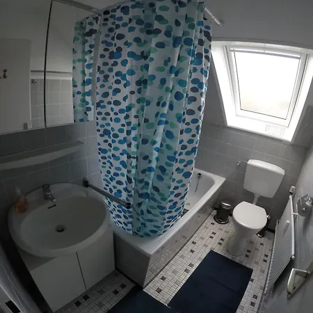 Apartment Direkt Am Wasser In *